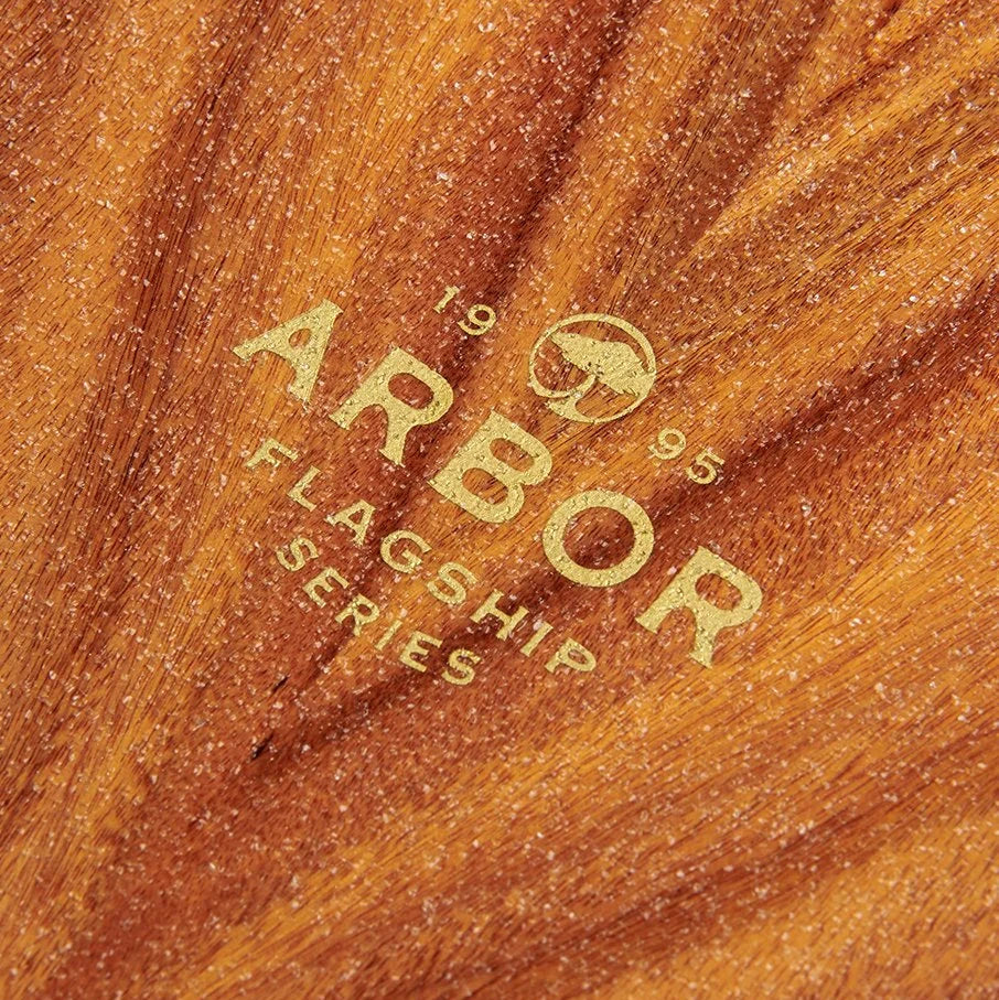 logo arbor inscruste en dore