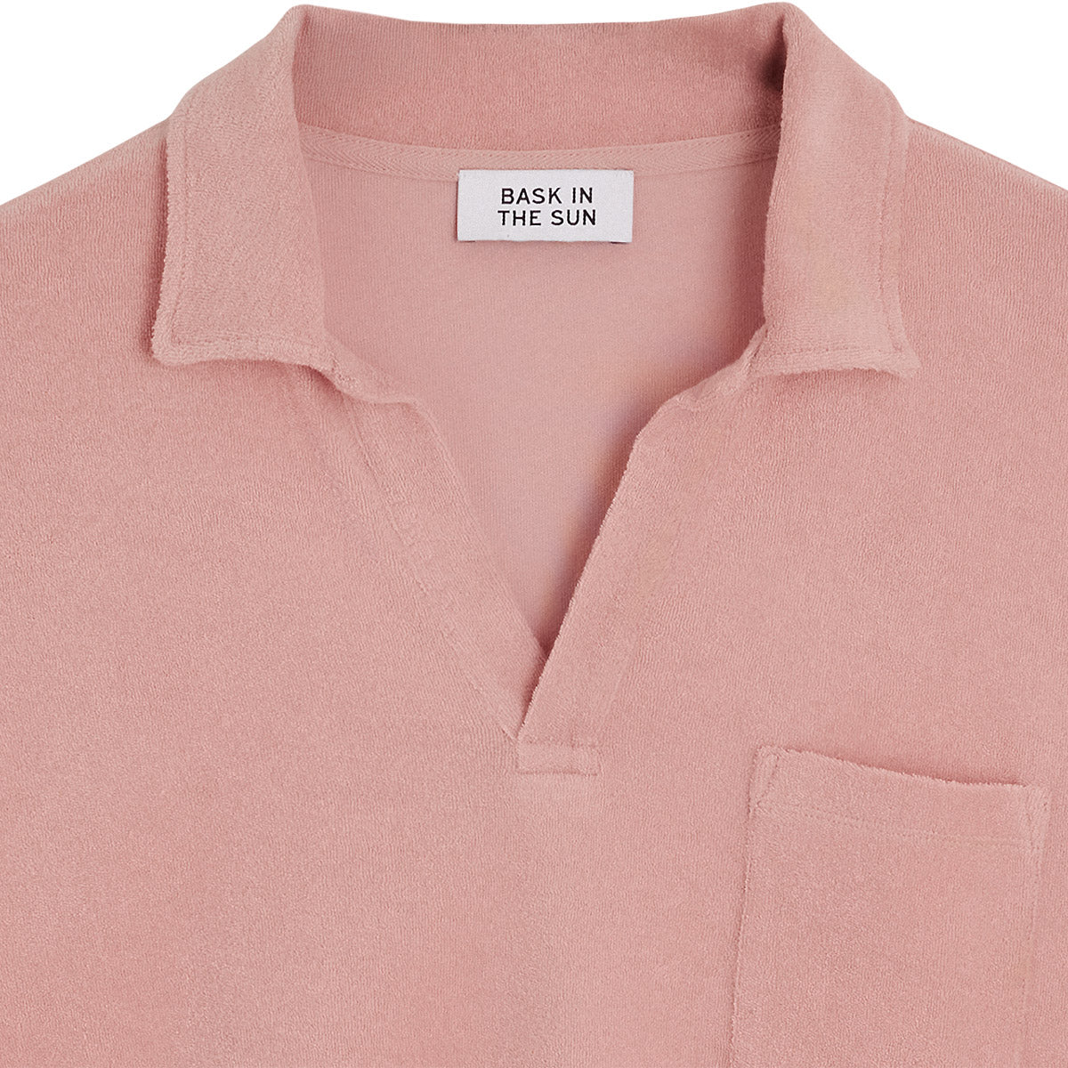 detail matiere eponge et zoom sur le col sans bouton