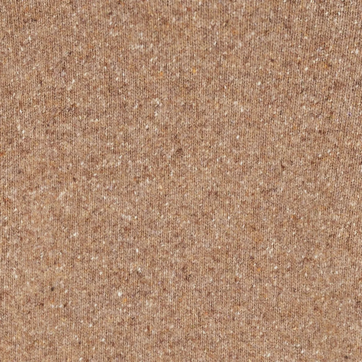 Gros plan sur la maille chinée beige et écrue du pull Bask in the Sun Ben Mineral