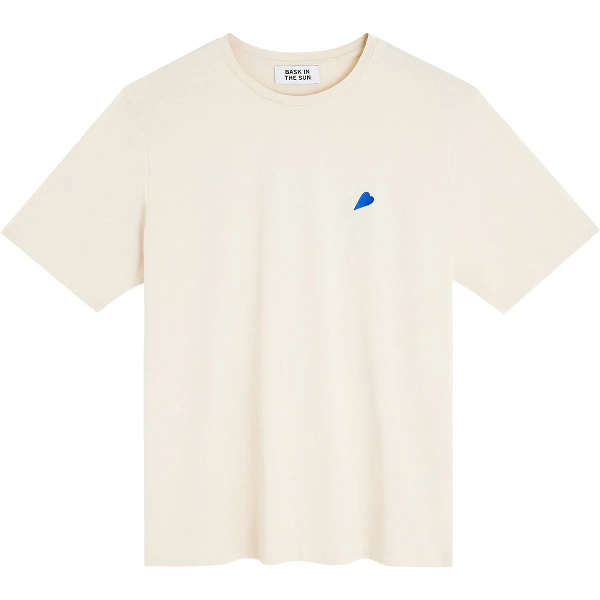 T-shirt homme Bask in the Sun Hearth coloris Ivory, vue de face avec motif cœur discret bleu poitrine