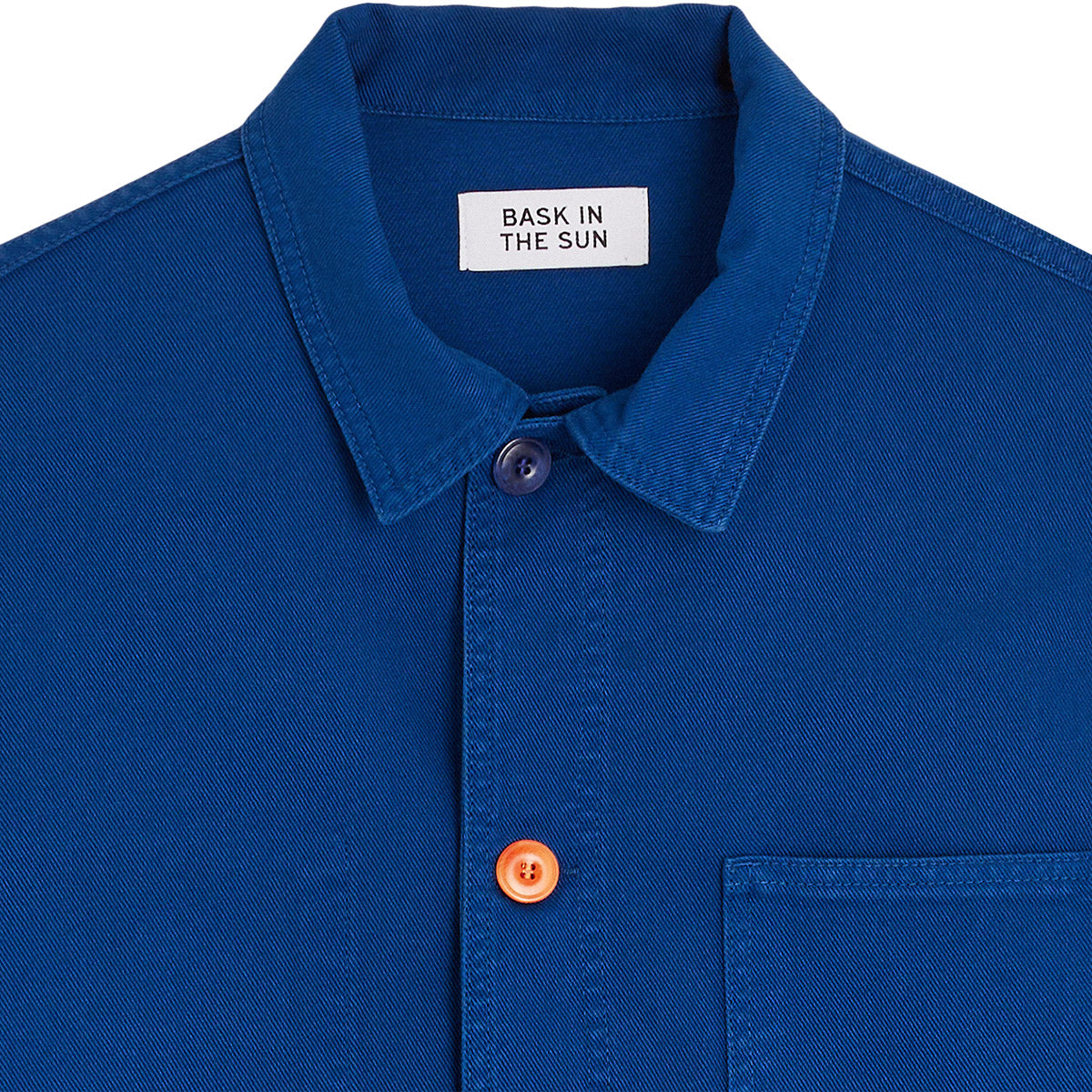 detail col et un bouton orange