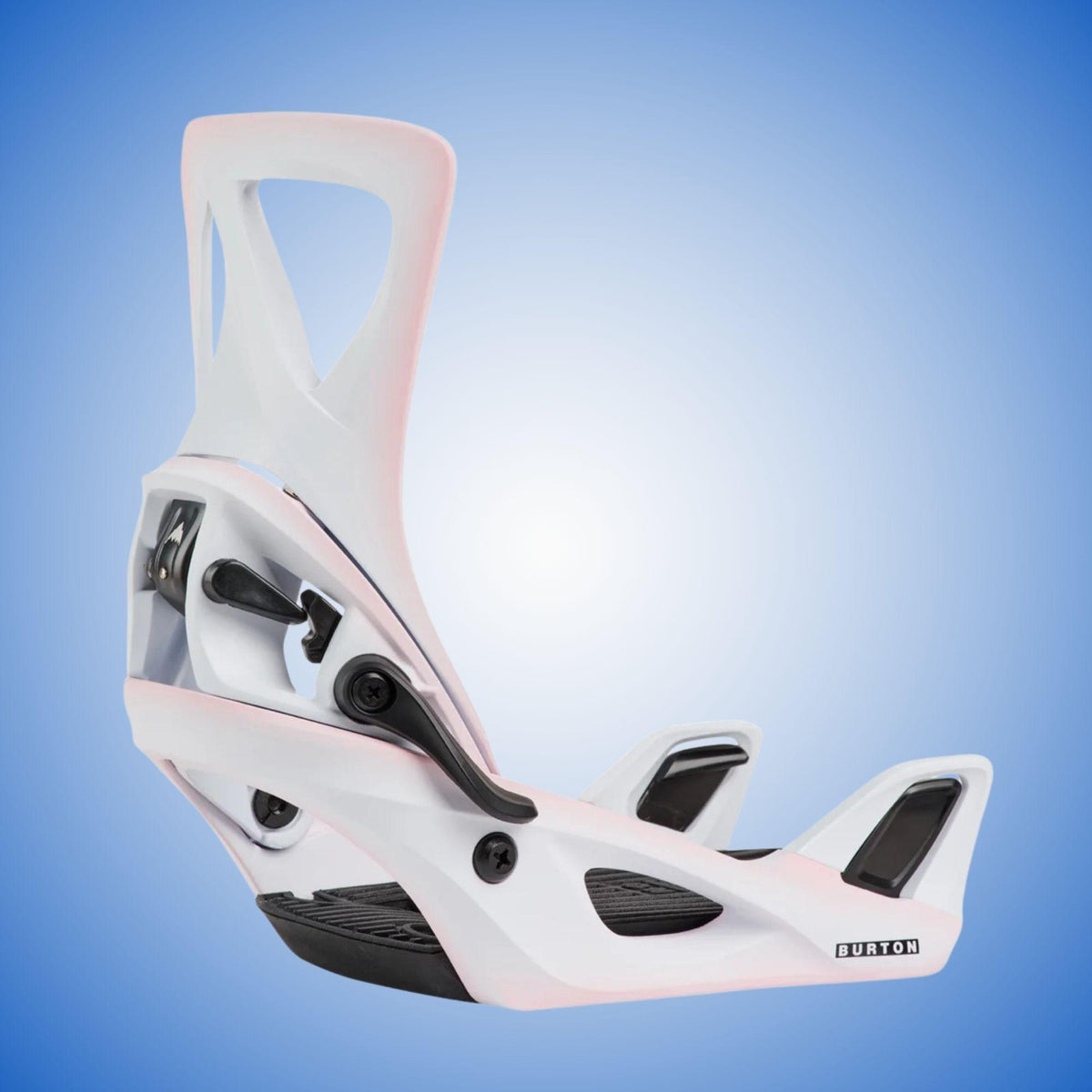 Fixation snowboard femme Burton Step On Re:Flex blanche vue de trois quarts, avec spoiler ajouré et points d’ancrage noirs