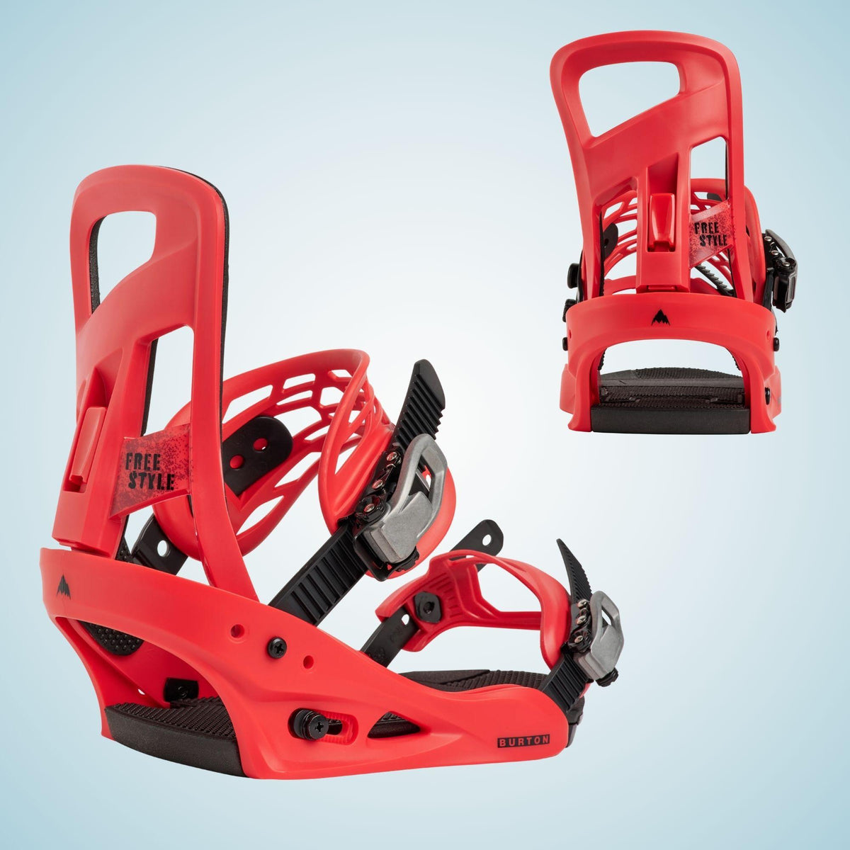 Deux fixations snowboard Burton Freestyle Re:Flex rouges présentées ensemble, vues de trois quarts avec spoilers et straps noirs