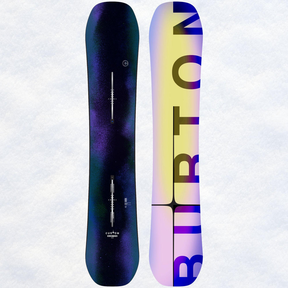 Snowboard Burton Custom Camber 162W présenté dessus et dessous, topsheet violet sombre et semelle jaune irisée à grand lettrage BURTON