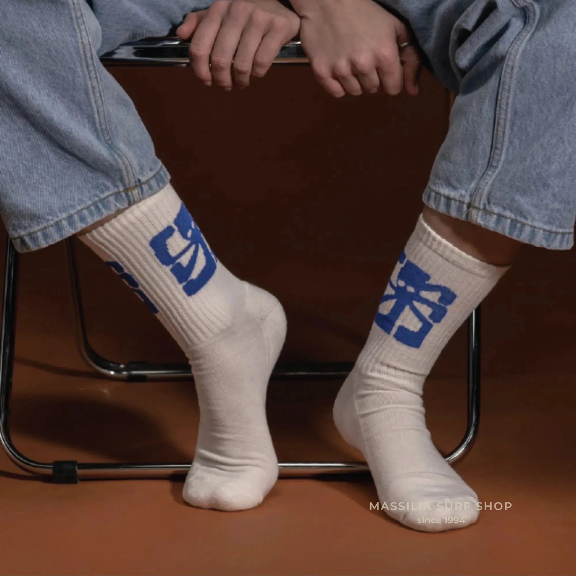 chaussettes blanches jonsen avec poulpe the artist bleu