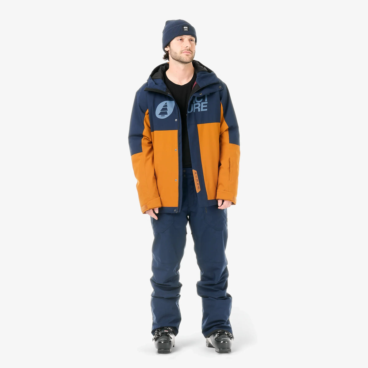Veste de ski et snowboard homme Picture Basement Jacket Camel Coffee portée de face, aperçu de la silhouette complète