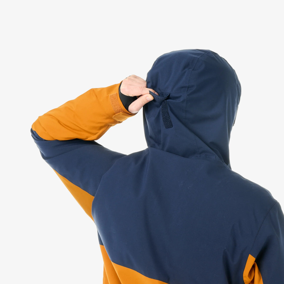 Détail du réglage de la capuche de la veste de ski homme Picture Basement Jacket Camel Coffee, vue de dos