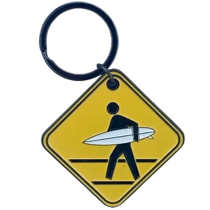 Porte-clés metal surf jaune en forme de panneau avec surfeur et planche de surf