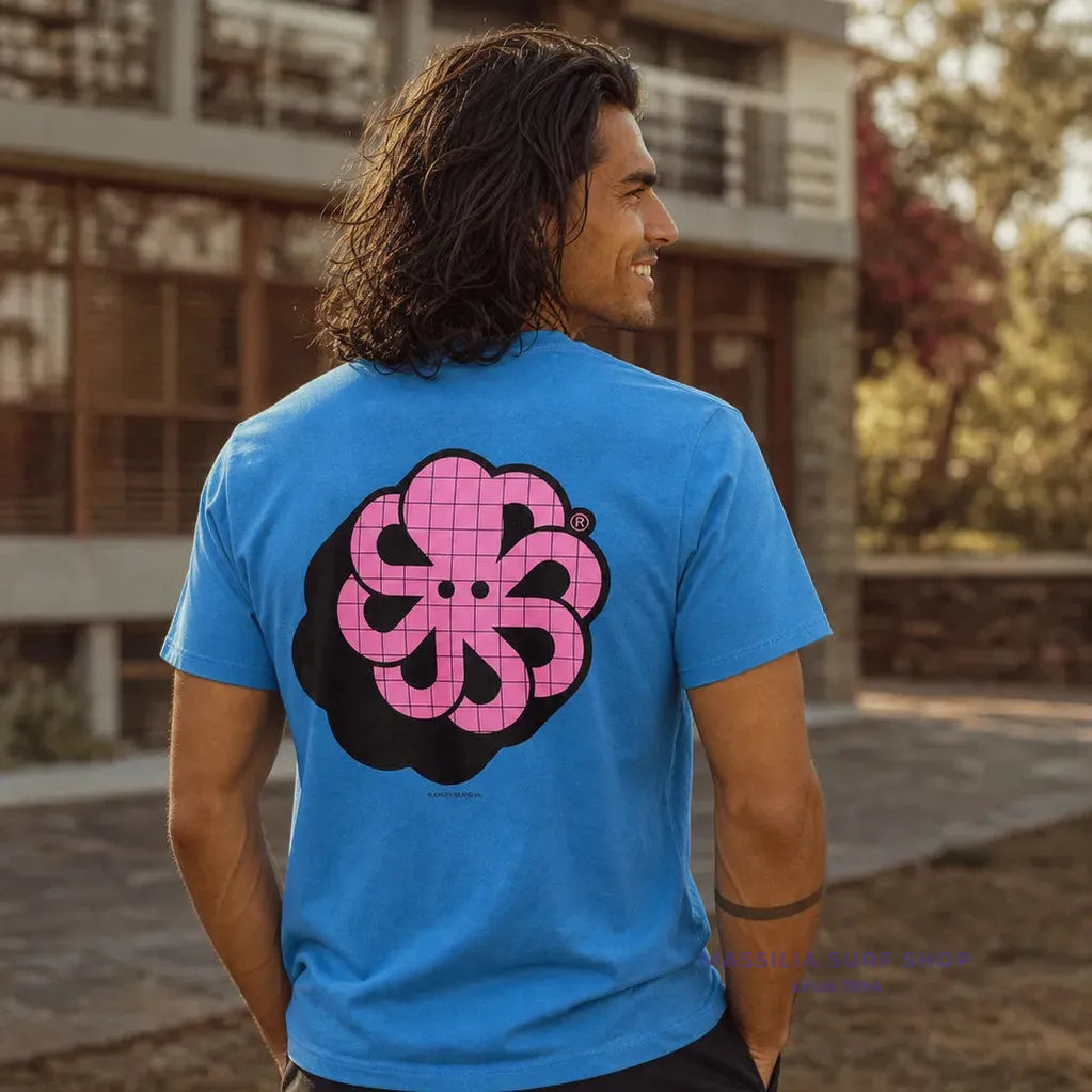 tee shirt homme bleu jonsen island classic big 3d lifestyle porte par un homme