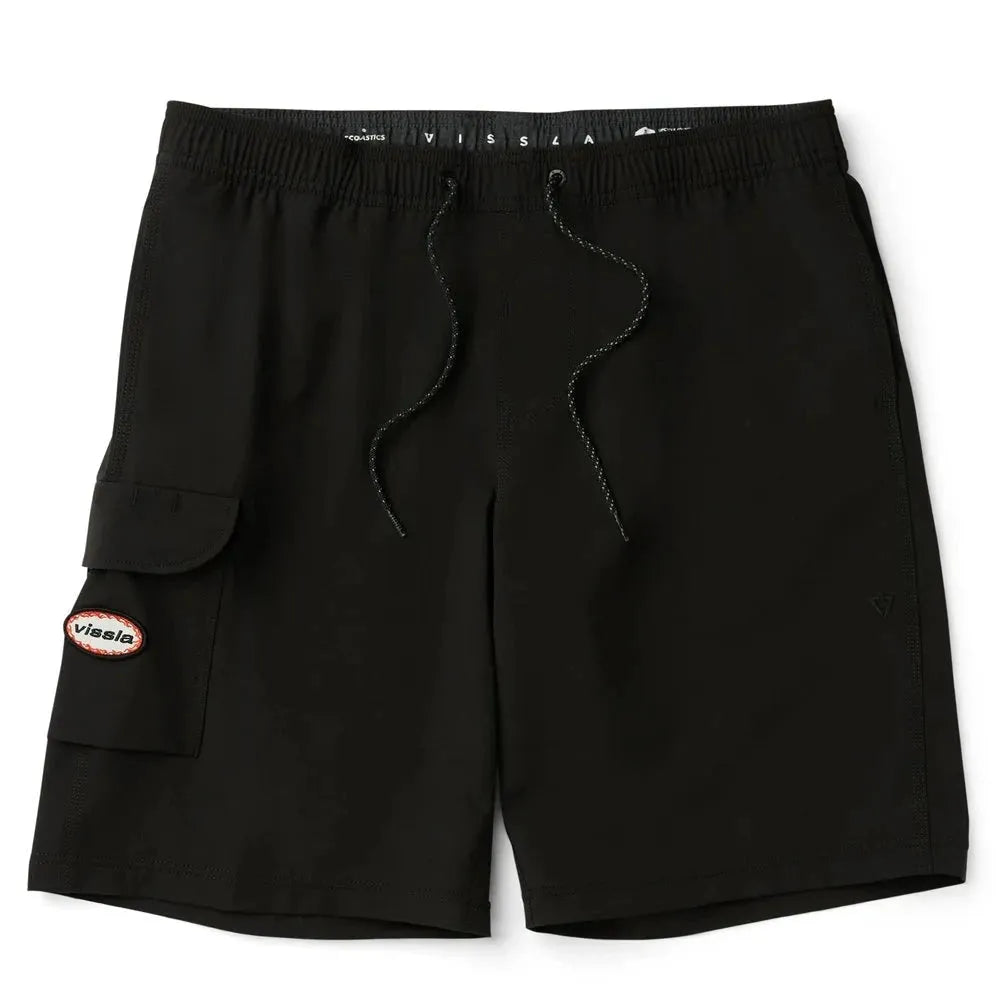 short de surf noir long vue de face avec poche cargo
