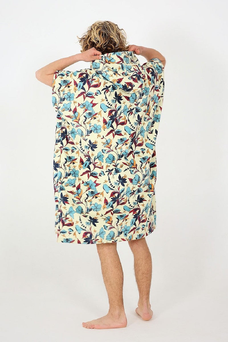 AFTER PONCHO HUMMING BIRDS almond