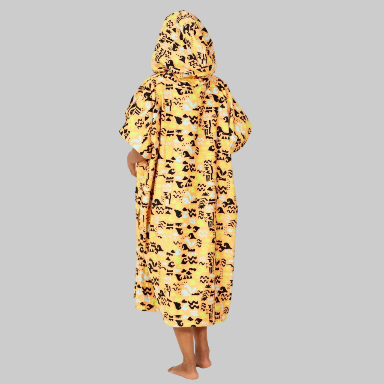 vue de dos avec capuche relevee