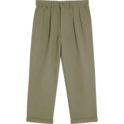 Pantalon homme Bask in the Sun Izaro Almond vert amande, coupe large avec jambes droites et pinces sur le devant