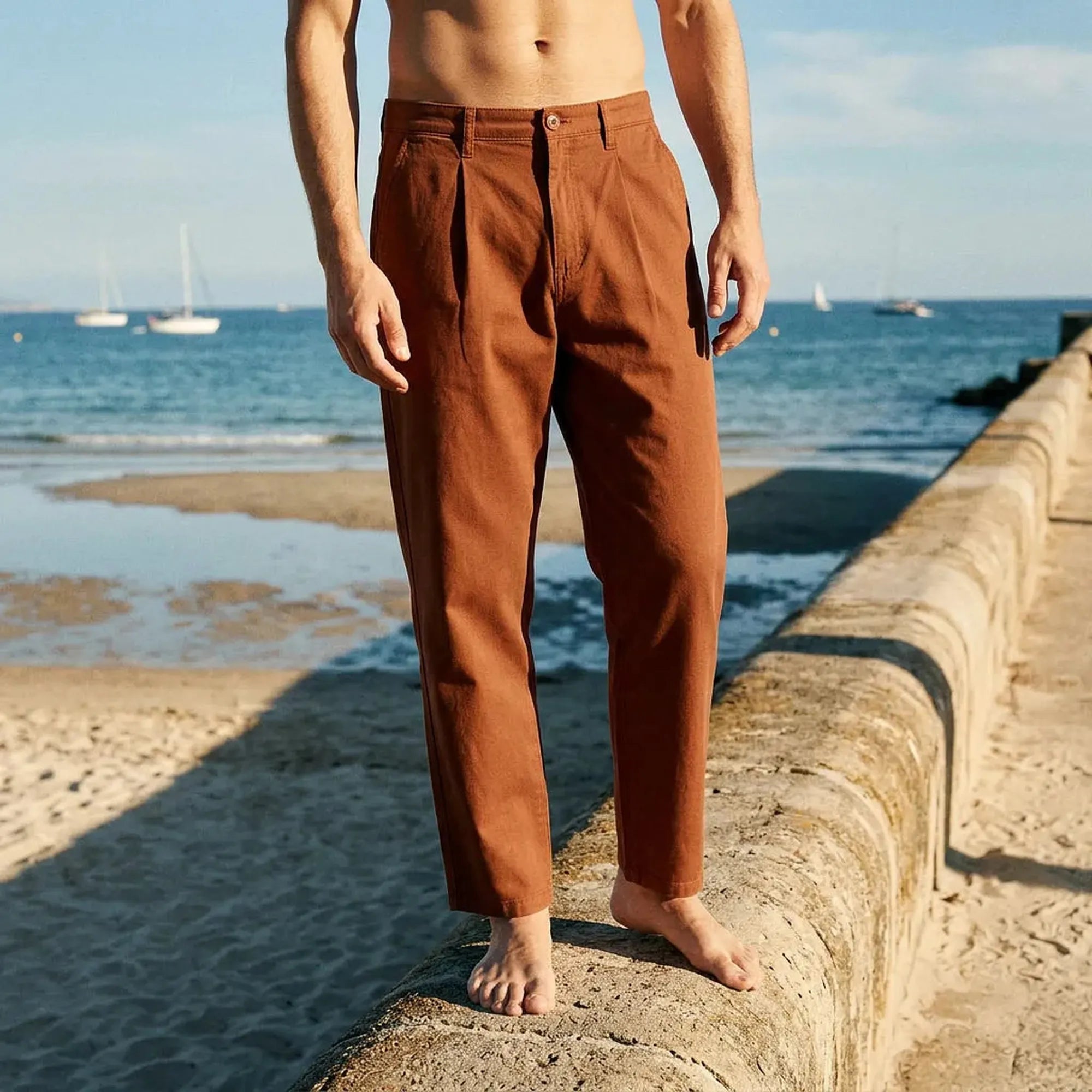 pantalon à pince marron pour homme oversize lifestyle plage