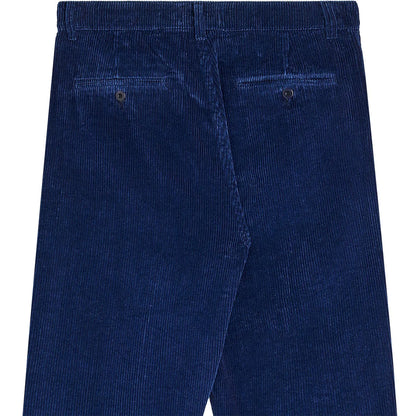 Détail des poches arrière passepoilées et de la texture côtelée du pantalon Bask in the Sun Maguro Indigo