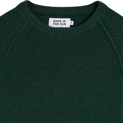 Pull-over surfwear Bask in the Sun Tito coloris Forest, détail du col rond en maille
