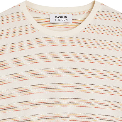 zoom sur les rayures tissees dans le tissu