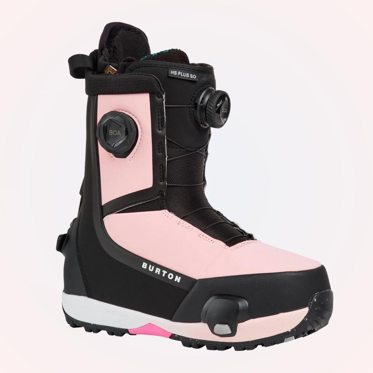 Boot de snowboard Burton Highshot Plus Step On femme noir et rose, vue trois-quarts avec deux molettes BOA latérales