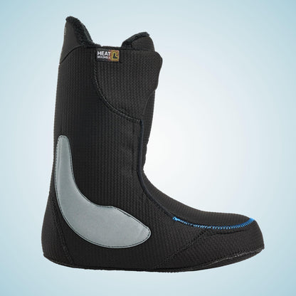 Chausson intérieur chaud noir présenté de profil, avec renfort gris enveloppant le talon, tige montante et liseré bleu