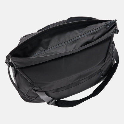 Sac Burton Multipath Duffel 60L Black avec fermeture extensible permettant d’ajouter 10 litres de volume