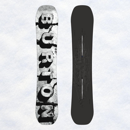 Burton Custom X Camber 158 Etched présenté recto verso, topsheet noir minimaliste et semelle blanche à grand lettrage BURTON noir