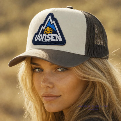casquette femme jonsen island big rock blanche et marron avec logo montagne lifestyle