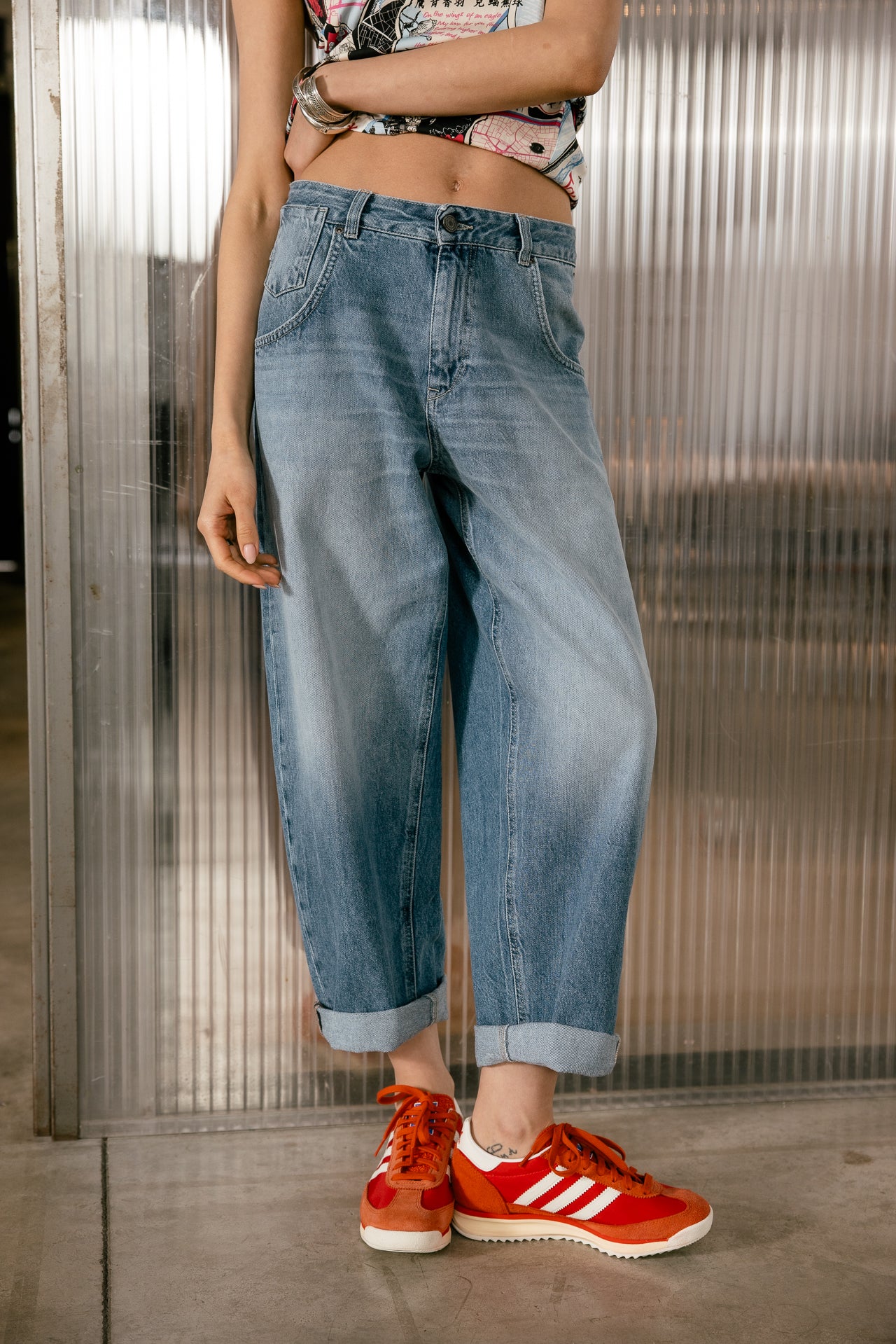 coupe large boyfriend femme denim de face