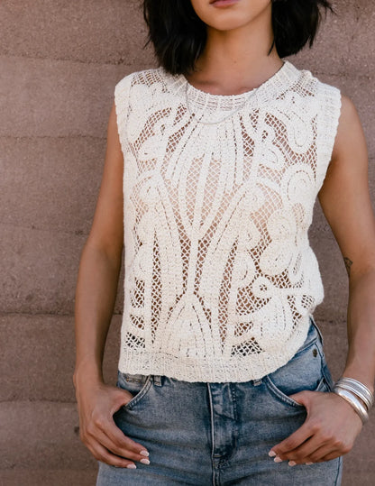 haut sans manches boheme coton porte avec jean taille haute silhouette ete