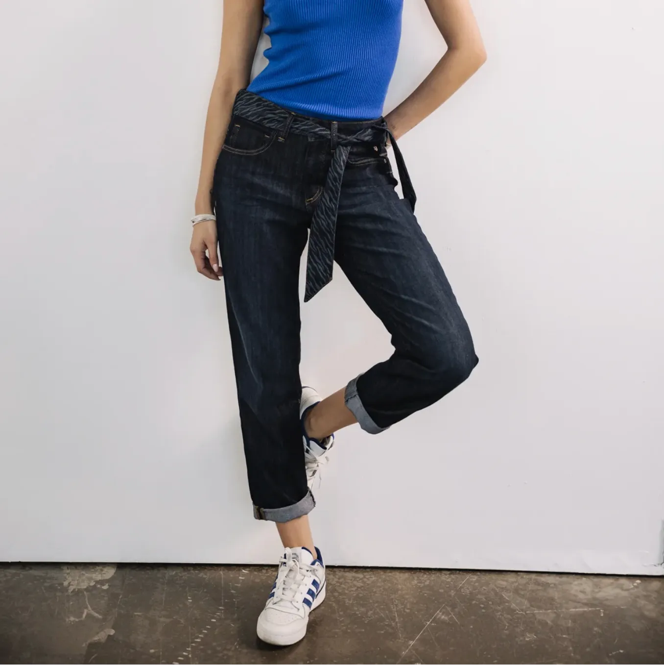 jean femme style casual chic coupe droite port relache denim tendance quotidien