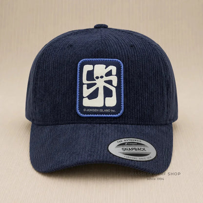 casquette jonsen island velours unisexe vue de face avec logo the artist blanc