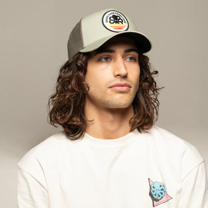 JONSEN ISLAND CASQUETTE TRUCKER MORE COOL Olive portée vue face