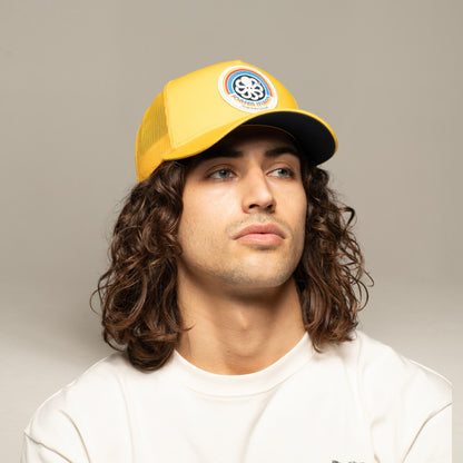 JONSEN ISLAND CASQUETTE TRUCKER RAINBOW 2 Yellow portée vue face