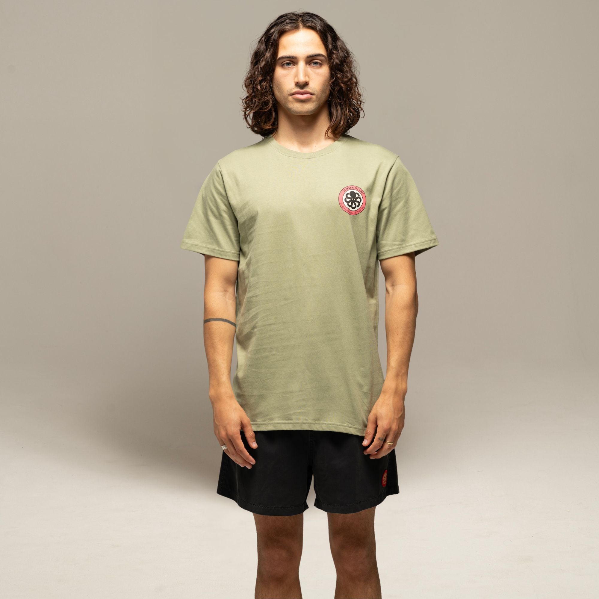 t-shirt vert vue face porté logo poulpe jonsen poitrine