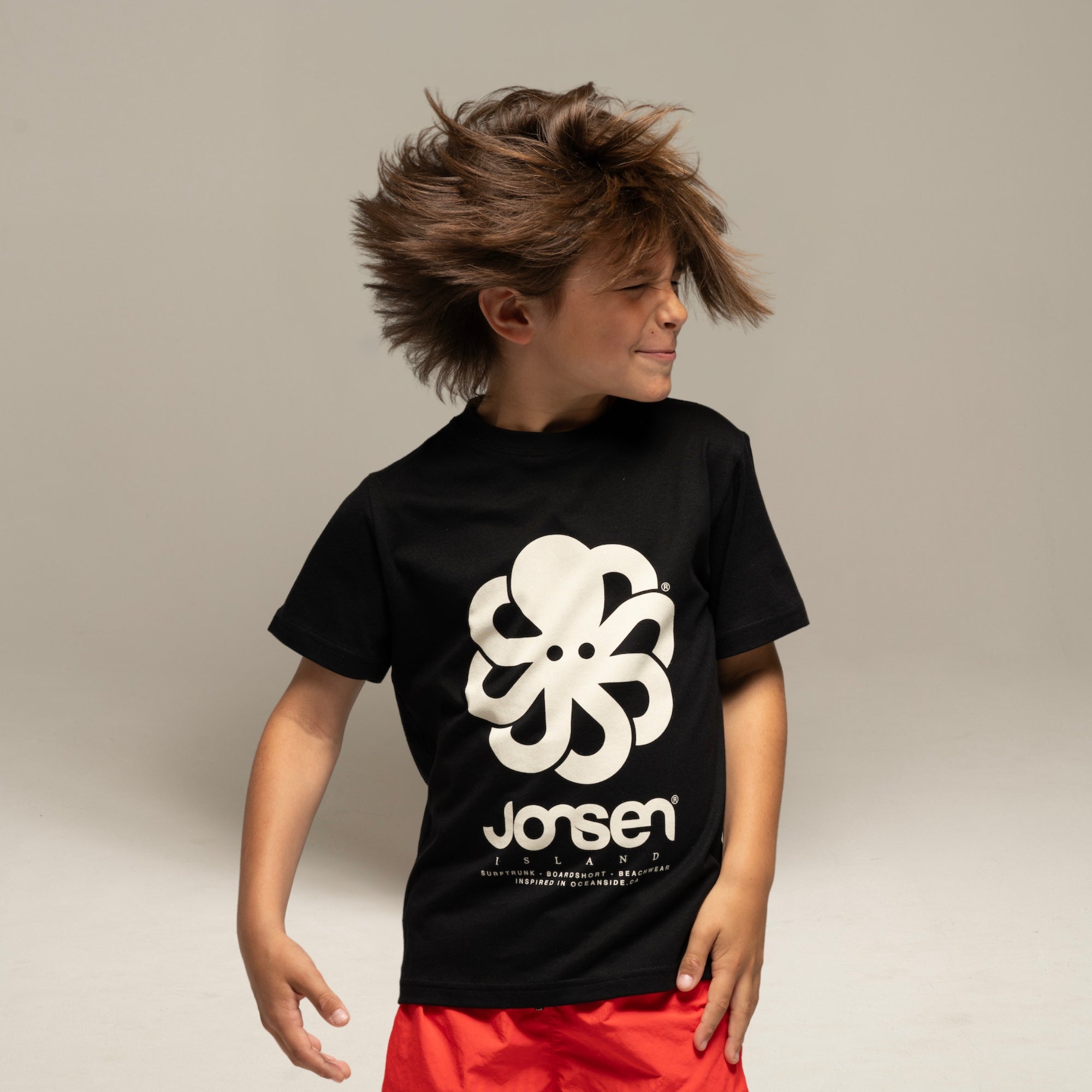 JONSEN ISLAND TEE-SHIRT CLASSIC KID BIG Black porté vue graphisme