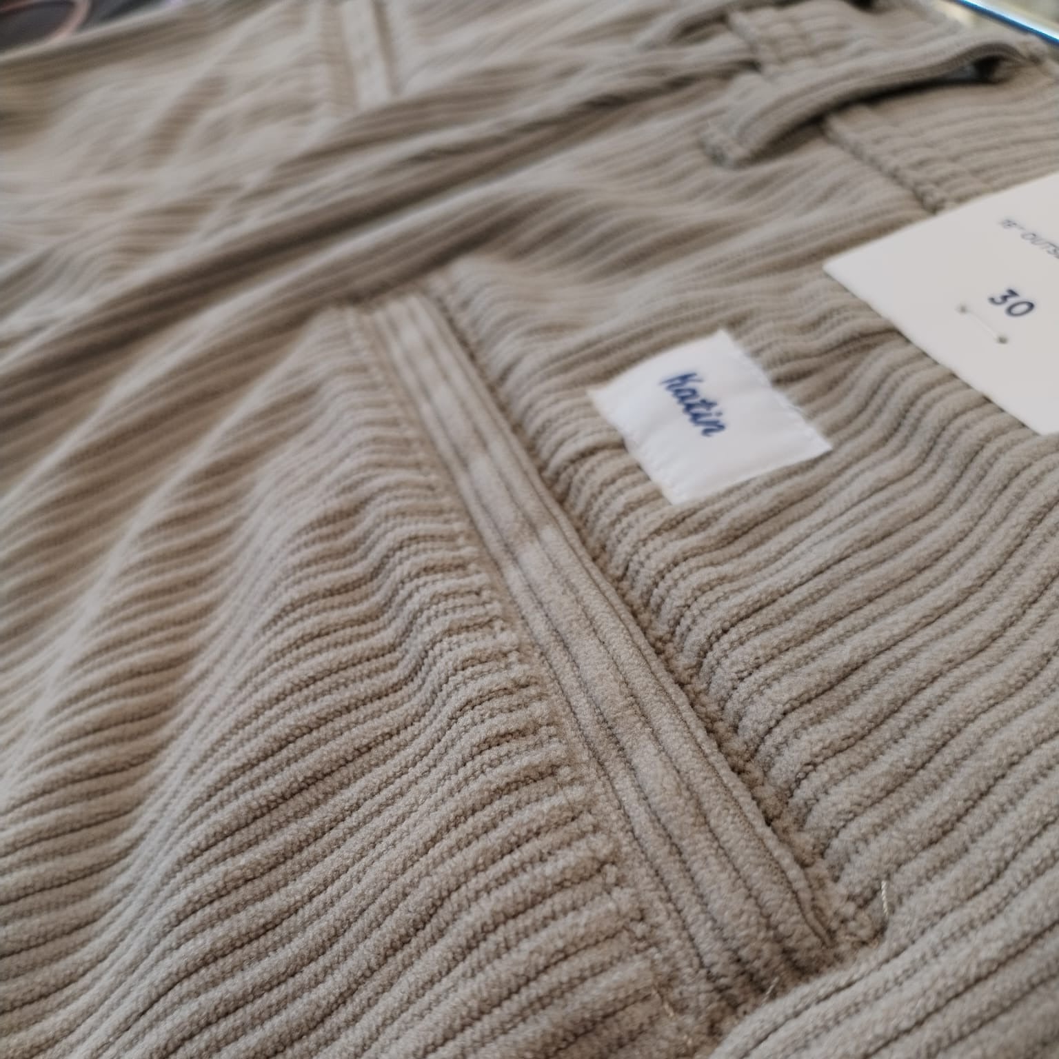 Finition de poche arrière du Kenneth Short Katin aluminium homme avec tissu côtelé