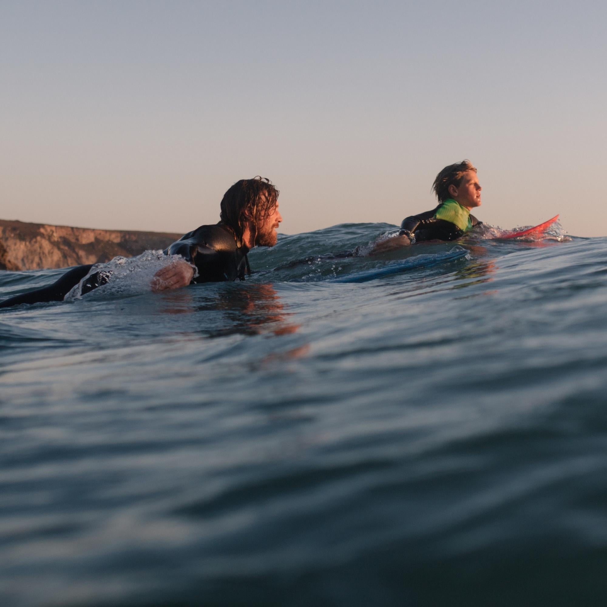 lifestyle pere et fils qui surfent ensembles hyperfreak 3/2+ o'neill