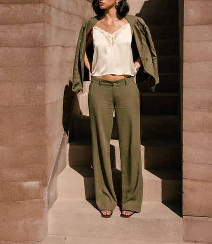 tenue complete pantalon fluide associe top leger silhouette equilibree