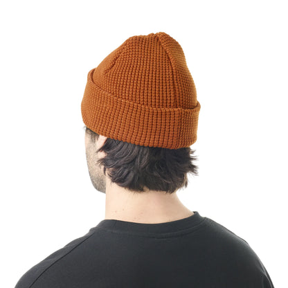 Dos du bonnet Picture York Beanie Camel Coffee porté, maille texturée et revers large