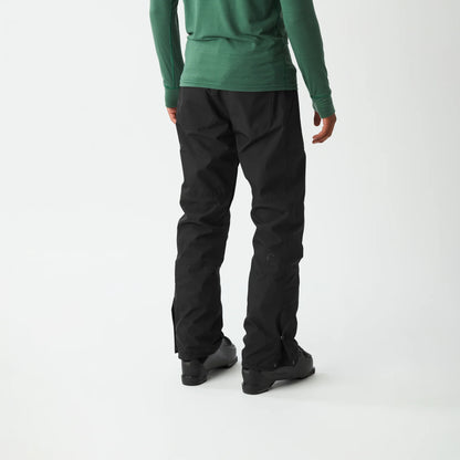 Vue arrière portée du pantalon de ski homme Picture Plan Pants Black, coupe droite et bas de jambes ajustés
