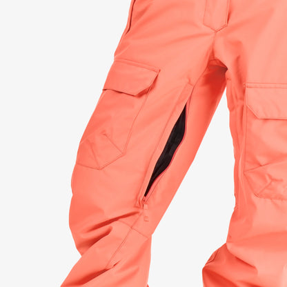 Détail du pantalon de ski femme Picture Treva Pants Living Coral avec aération zippée sur la cuisse et poche cargo