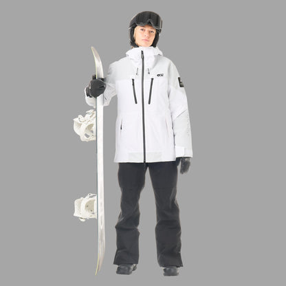 Veste de ski femme Picture Orakoon JKT Brillant White portée en pied, vue de face et silhouette complète