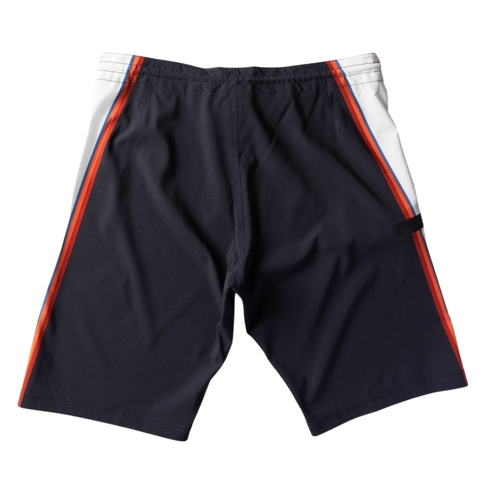 vue arrière bordshort surf retro homme