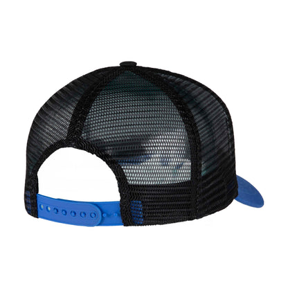 Arrière de la casquette trucker, panneaux en mesh noir, fermeture réglable et bande bleue contrastante