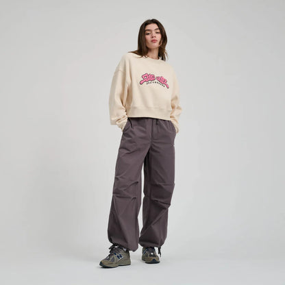 pull crew santa cruz femme visuel winkowski poitrine impression relief look streetwear