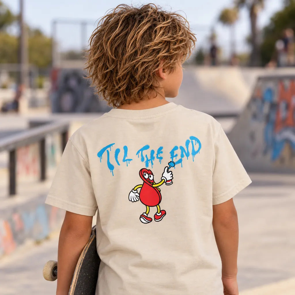 tee shirt santa cruz enfant vu de dos bonhomme rouge amusant en train de tagger TIL THE END en bleu