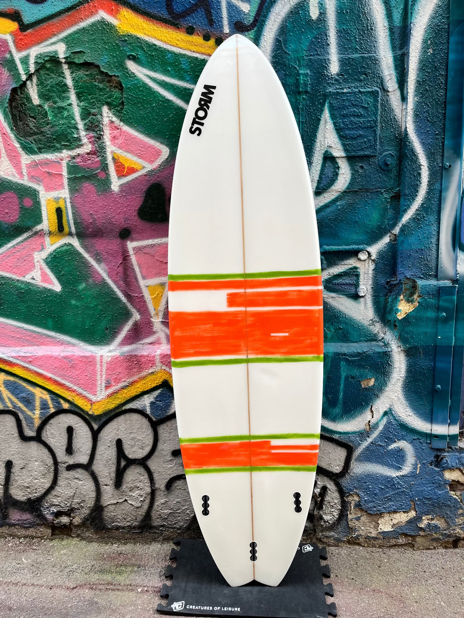 vue arriere avec 3 compartiments pour derives surf