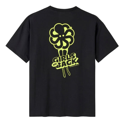 tee shirt confort noir jonsen island avec poulpe jaune et jambes de femme  vue de dos