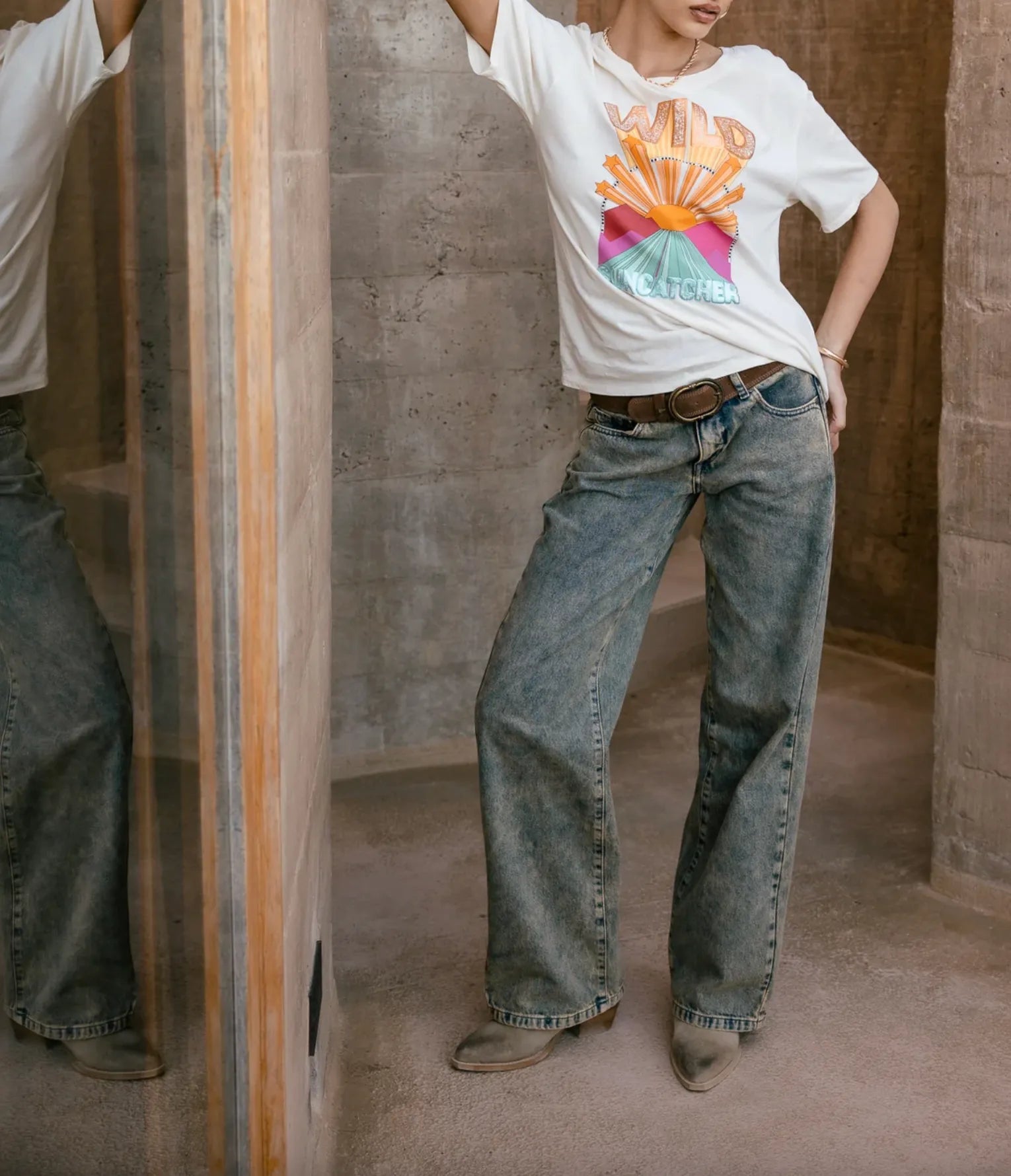 detail impression graphique multicolore t shirt femme motif soleil