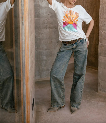 detail impression graphique multicolore t shirt femme motif soleil