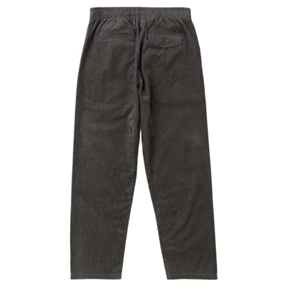pantalon en velours homme gris foncé vue de dos avec poche plaquée